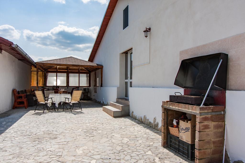Casa Arbo Hotel Călimăneşti Bagian luar foto